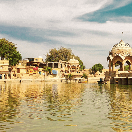 Gadisar_Lake,_Jaisalamer